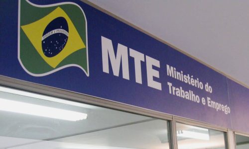 denuncia no ministério do trabalho: Foto da faixada do MTE